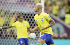 Com show de Richarlison, Brasil estreia com vitória sobre a Sérvia na Copa do Mundo