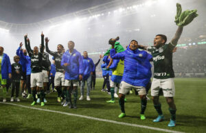 Palmeiras confirma 11º título brasileiro com goleada sobre o Fortaleza