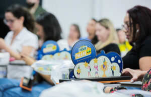 Descarte correto do óleo de cozinha gera prêmio de modelo ambiental a escolas de Itapevi