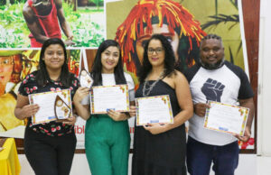 Itapevi premia ganhadores do Concurso de Poesias sobre Consciência Negra