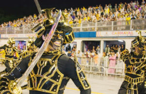 Com enredo sobre samurai negro, Mocidade Alegre conquista título do carnaval de SP