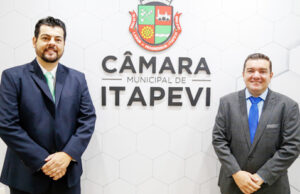 Novos vereadores assumem cadeiras nas câmaras de Itapevi e Osasco