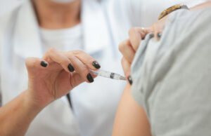 Unidades de saúde da região vacinam contra a Influenza em campanha nacional que segue até o final de maio