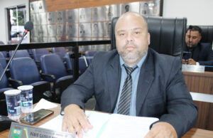 Fábio Betera propõe Fórum Permanente de Educação em Jandira