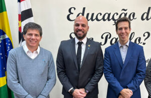 Gerson Pessoa pede por modernização das escolas da região em encontro com secretário estadual de Educação