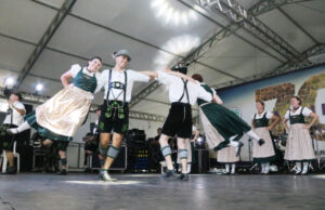 Festa das Nações reúne representações de 21 países em Barueri