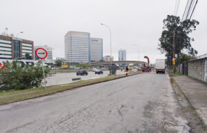 Obras na rodovia Castello Branco interditam nova via no Alphaville, em Barueri