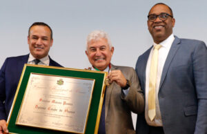 Câmara de Osasco homenageia senador e ex-astronauta Marcos Pontes