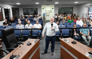 Escola do Legislativo inicia atividades com aula na Câmara de Jandira