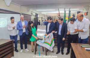 Sessão Solene em Pirapora celebra aniversário, faz homenagens e inaugura Escola do Legislativo