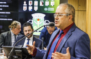 Legislativo osasquense aprova projeto que reconhece cachorro-quente como patrimônio cultural do município