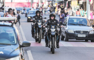 Para aumentar segurança durante compras de final de ano, GCM reforça policiamento na região central de Itapevi