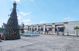 Papai Noel chega de helicóptero neste sábado no Shopping União, com show infantil dos Bolofofos