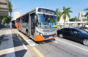 Prefeitos da região não aumentam tarifas de ônibus, mas também não deixam claro se reajuste ainda virá em 2024