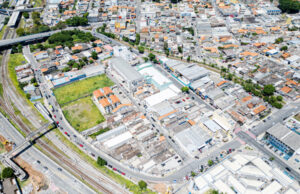 Itapevi interdita vias no Centro para construção de novo viaduto