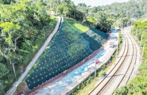 Obras de asfaltamento e nivelamento da ponte na rua Ezequiel Antônio de Oliveira interditarão via até o mês de abril