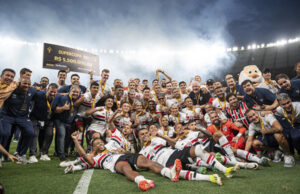 São Paulo vence clássico nos pênaltis e levanta Supercopa do Rei