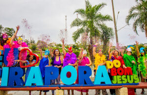 Mulheres piraporanas participam de ensaio fotográfico inspirado no carnaval