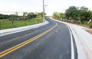 Ruas em Amador Bueno e estradas no bairro Transurb inauguram nova pavimentação asfáltica em Itapevi