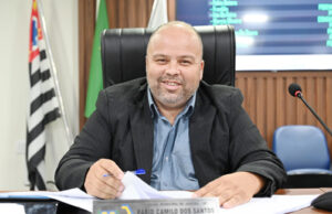 Fabio Betera quer uniformes e kit escolares para alunos de entidades sociais de Jandira