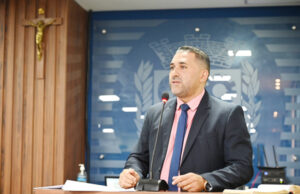 Franklin cobra reforma da ‘Praça da Bica’ e melhorias no Vale do Sol