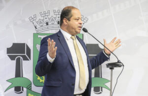 Ribamar Silva retorna à Câmara Municipal de olho na cadeira em Brasília