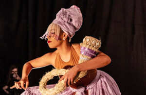 Escola de Artes recebe espetáculo de dança com percussão ao vivo