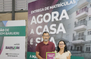 Habitação de Barueri entrega novos títulos de regularização de imóveis a moradores da Vila Ana Neri