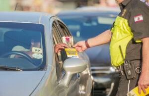 Prefeitura de Itapevi distribuirá cartilhas para estudantes como parte da campanha pela educação no trânsito