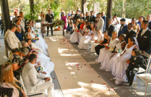 Cerimônia promovida pela Prefeitura celebra união de 19 casais no Casamento Comunitário de Jandira