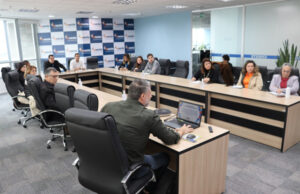 Câmara Técnica de Educação do Cioeste discute criação de espaços para atendimento conjunto de TEA e TDAH