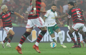 São Paulo segue em busca de bi mesmo se perder por até um gol em Goiás