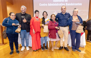 Nova cerimônia promove a entrega de 200 óculos a moradores de Santana de Parnaíba