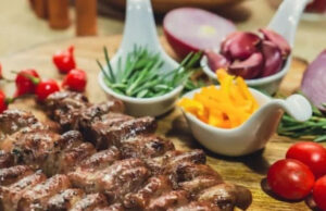 Festival Volta ao Mundo apresenta culinária de diversos países na Arena Vip