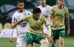 Goleada mantém Palmeiras ‘no vácuo’ do Botafogo pelo tri no Brasileirão 2024