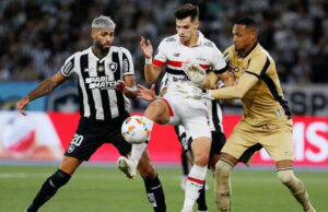 Botafogo vence São Paulo no Morumbi e avança à semifinal da Libertadores