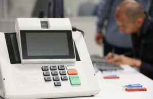 Em 214 cidades brasileiras, candidato único pode ser eleito apenas com seu próprio voto