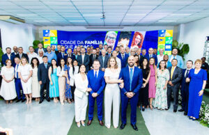 Prefeitos apresentam suas novas equipes de trabalho