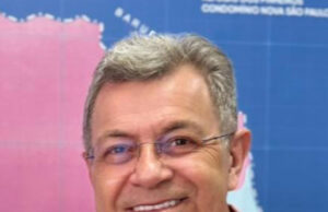 Emidio espera governador aprovar seu PL que cria carteira com histórico de medicamentos dos pacientes