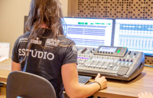 Fábricas de Cultura disponibilizam uso gratuito dos estúdios de gravação e mixagem de áudio