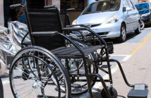 Itapevi abre cadastro para doação gratuita de 300 cadeiras de rodas a pessoas com deficiência
