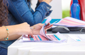 Entrega de mais de 200 matrículas procura dar segurança jurídica aos proprietários de imóveis em Itapevi