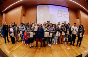 Cerimônia em Santana de Parnaíba promove a entrega de 182 óculos de grau aos atendidos pelos Cras da cidade