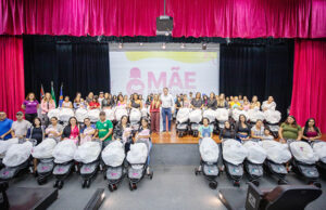Integrantes do programa Mãe Parnaibana recebem 180 novos kits de enxoval entregues pela Prefeitura de Santana de Parnaíba