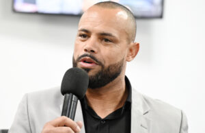 Léo da Feira propõe implantação de plataforma de gestão escolar na rede de ensino de Jandira