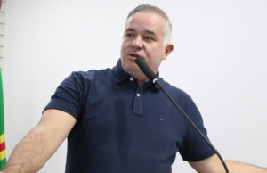 Vareador cita Lei Estadual para obtenção de informações sobre regulamentação ou não do serviço de mototáxi em Carapicuíba