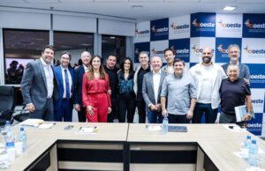 Secretária estadual de Meio Ambiente apresenta projetos para a região a prefeitos do Cioeste