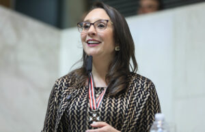 Alesp homenageia Renata Abreu com o Colar de Honra ao Mérito