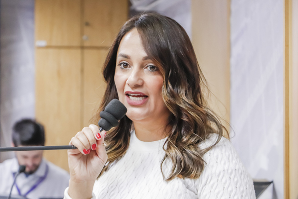 Politica-Elsa-Oliveira