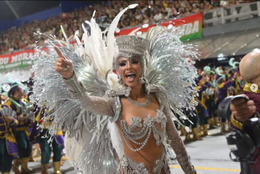 Homenagem à atriz Léa Garcia dá título do carnaval de SP à Mocidade Alegre